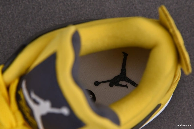 CT8527-700 Jordan Lightning Retro 4 (2021) Air 1115